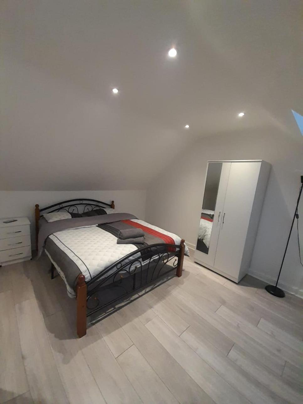 Apartament Baraka House Royal Victoria Londyn Zewnętrze zdjęcie
